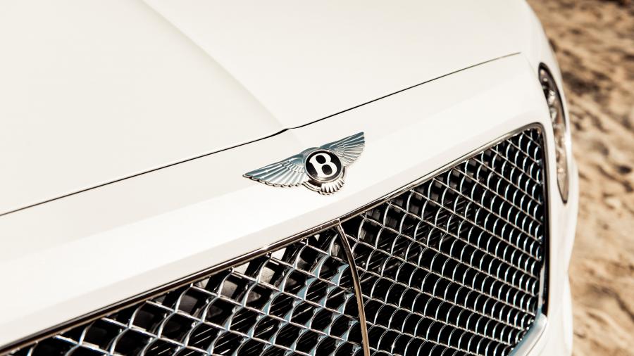 Логотип Bentley Bentayga Pearl of the Gulf 2019 года  (UAE) (фото 7 из 9)